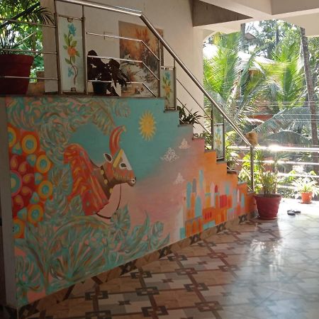 Jerone'S Home Stay Majorda Exterior photo