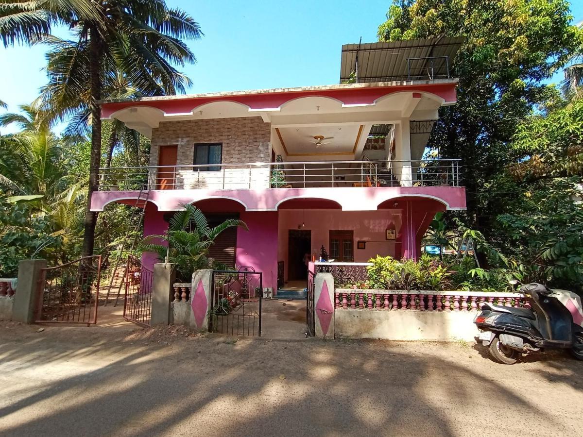 Jerone'S Home Stay Majorda Exterior photo