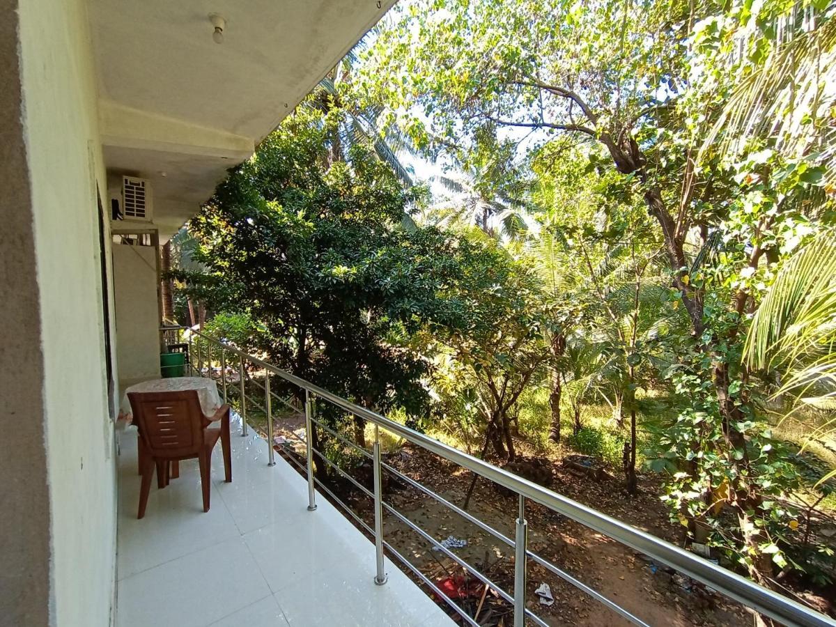Jerone'S Home Stay Majorda Exterior photo