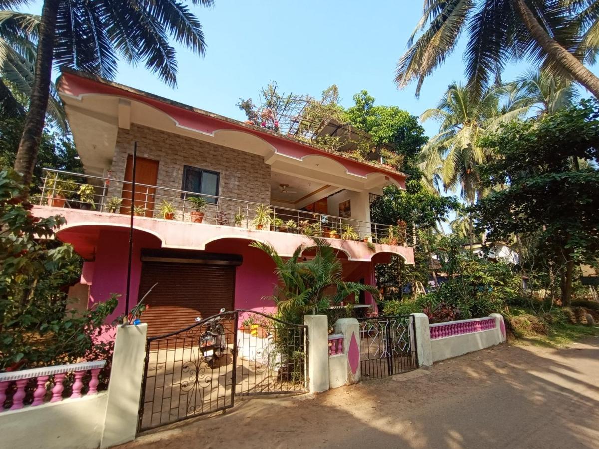 Jerone'S Home Stay Majorda Exterior photo